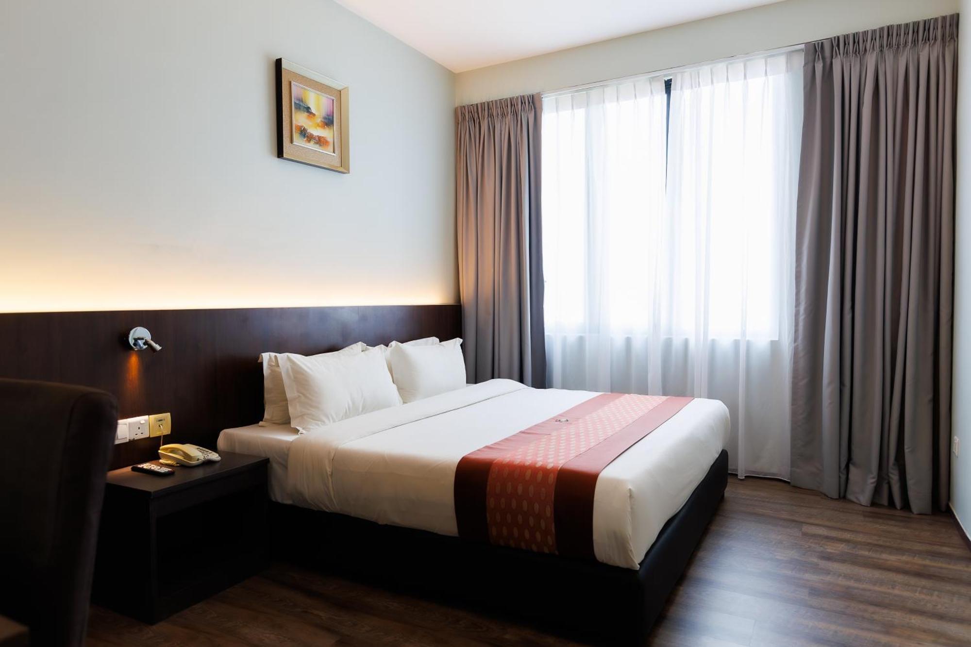 56 Hotel Kuching Buitenkant foto