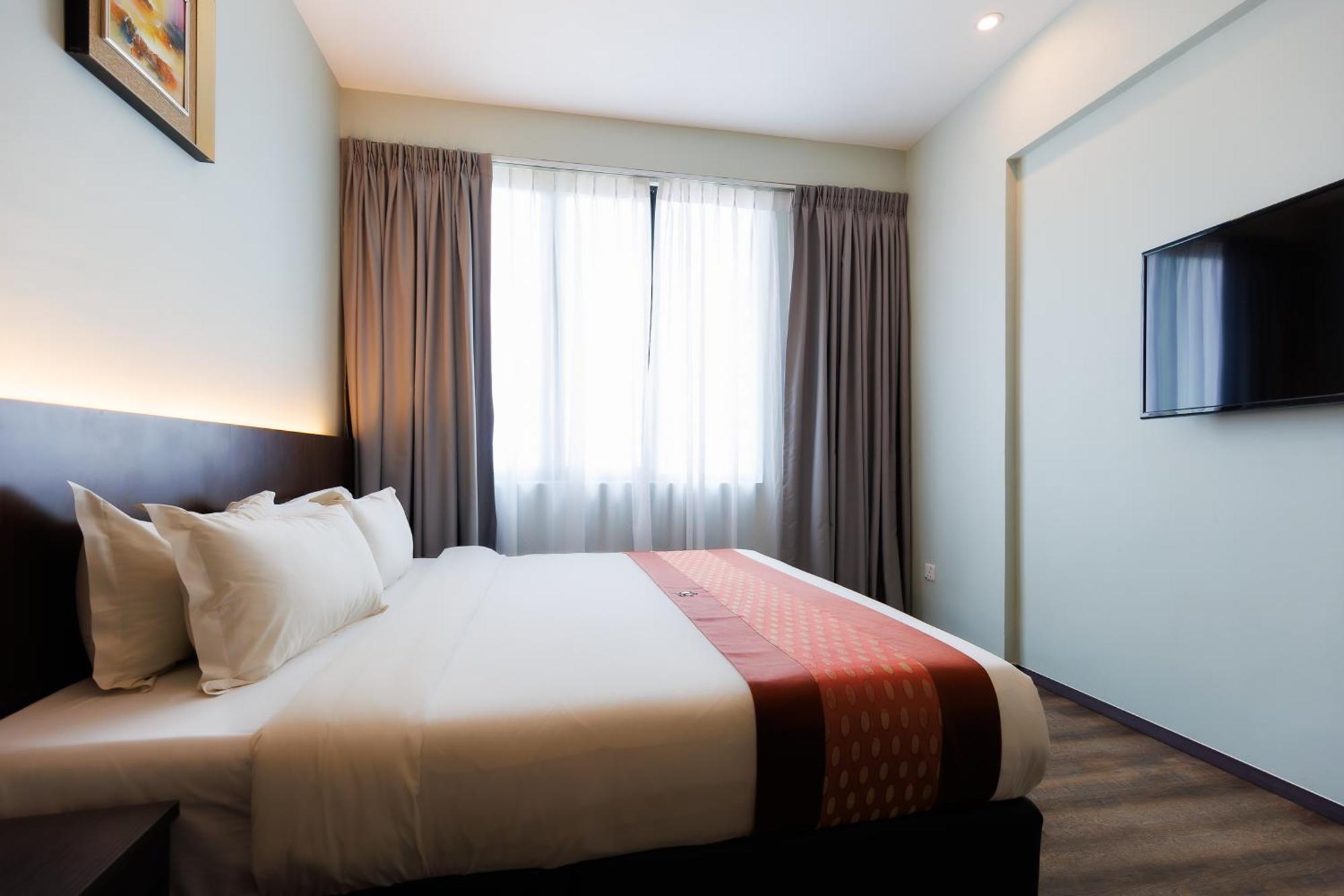 56 Hotel Kuching Buitenkant foto