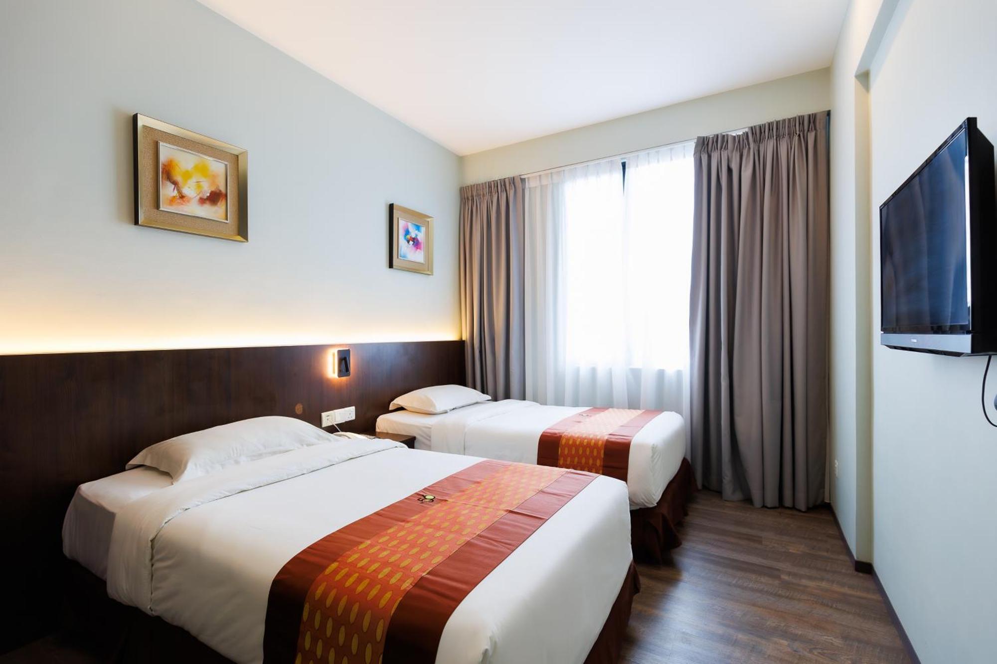56 Hotel Kuching Buitenkant foto