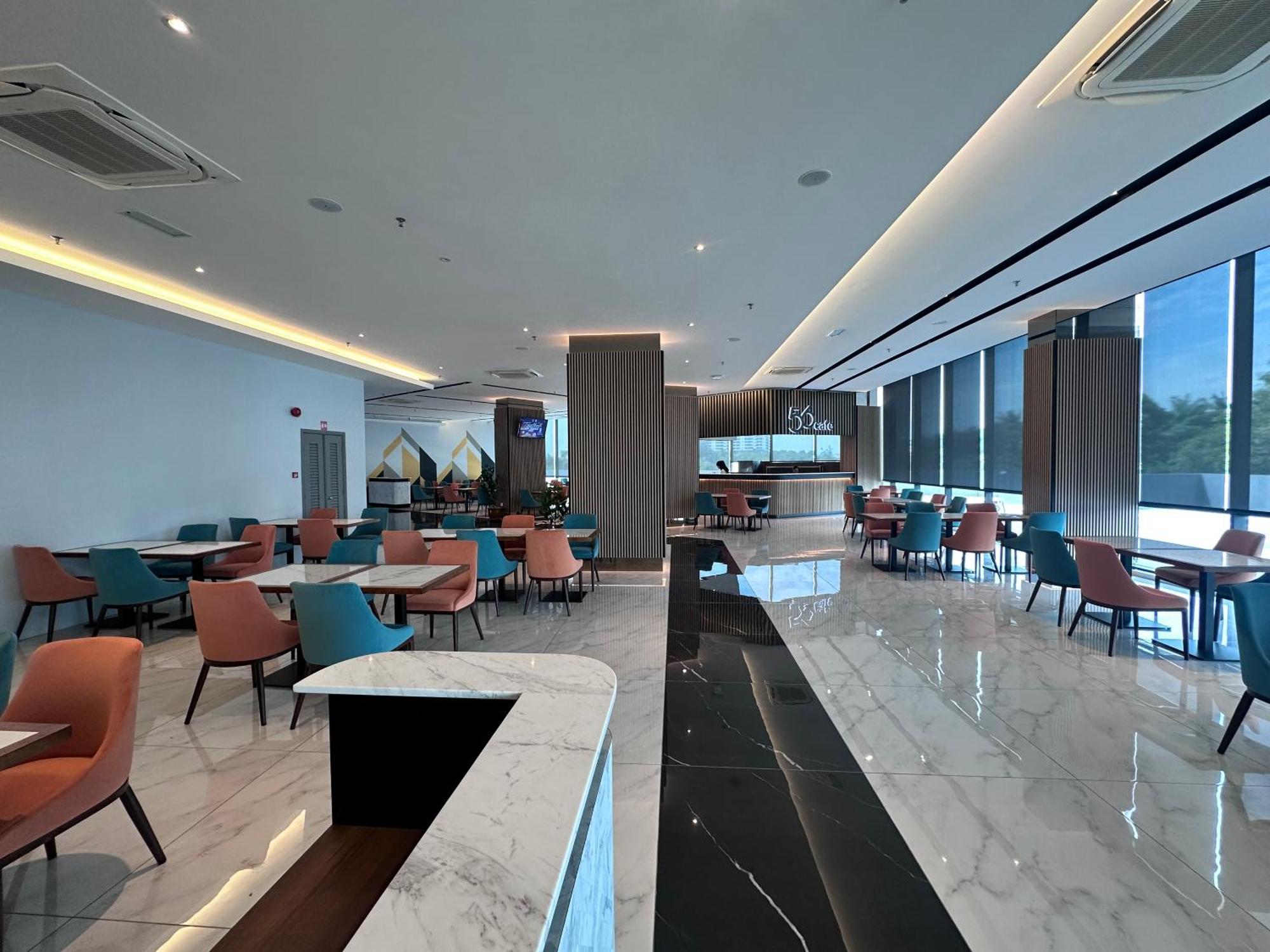 56 Hotel Kuching Buitenkant foto