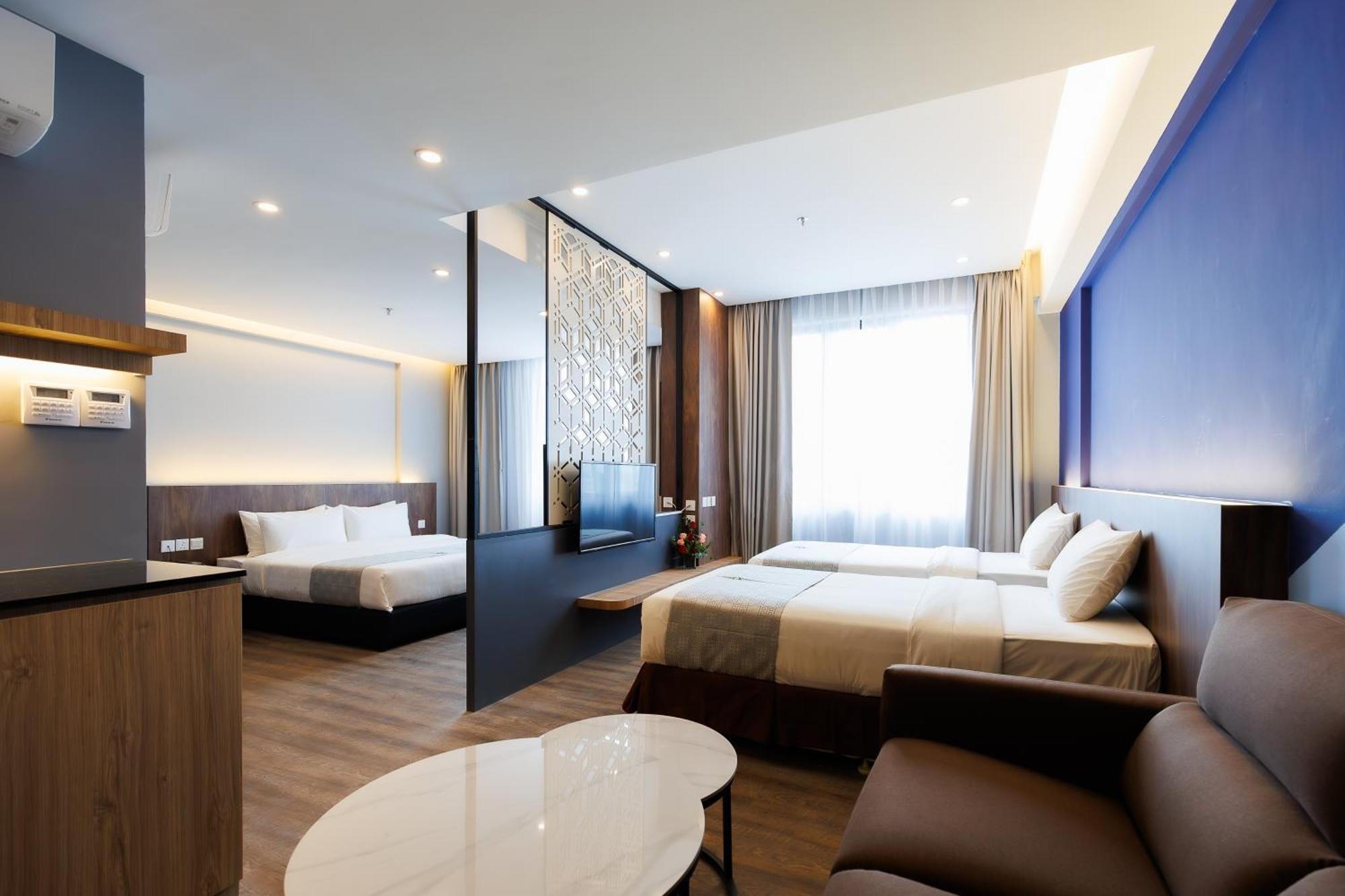 56 Hotel Kuching Buitenkant foto