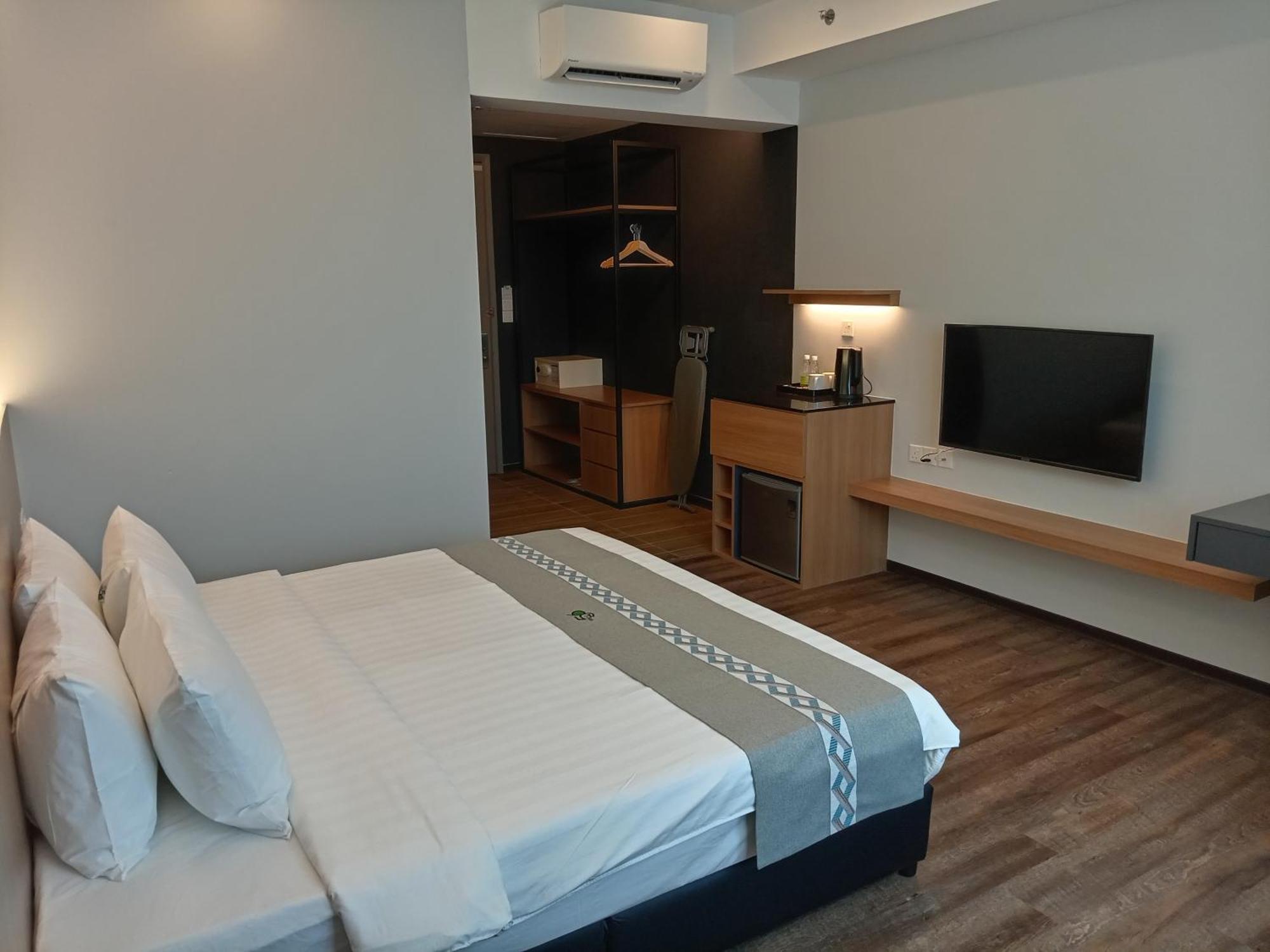56 Hotel Kuching Buitenkant foto